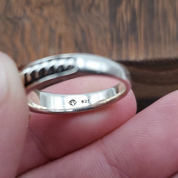 Size 8 925 Sterling Silver Quality Crystal Charms Solid Ring - Picture 5 of 8